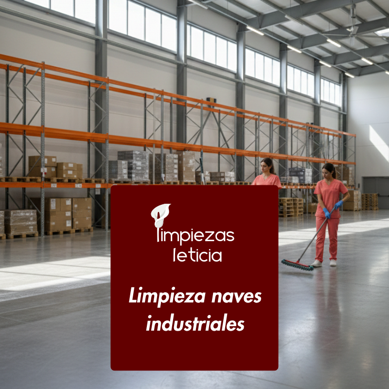 Limpiadoras de Limpiezas Leticia dando un servicio de limpieza de naves industriales